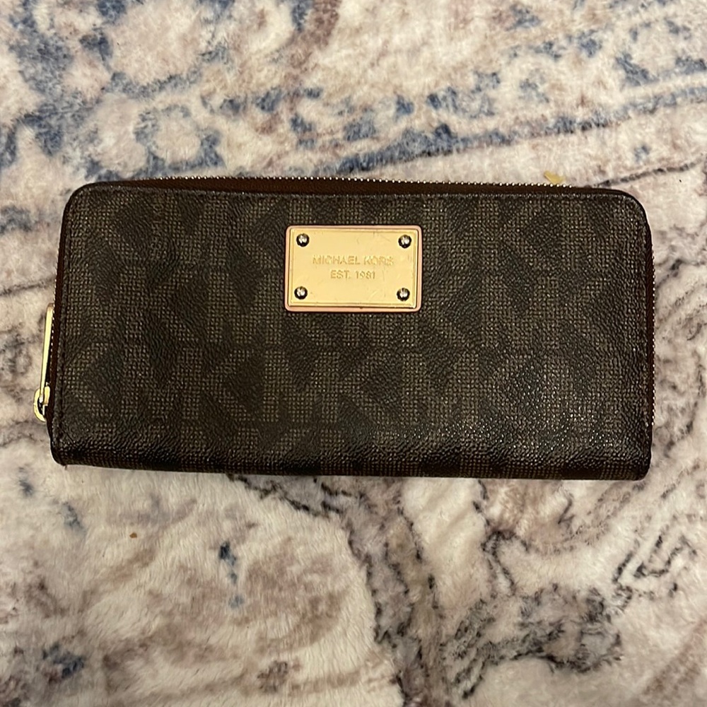 MK wallet